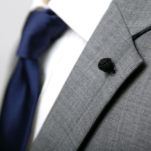 Onyx Silk Knots